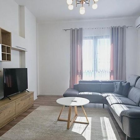 Apartamento Myhouse At 21 Dhjetori Tirana Exterior foto