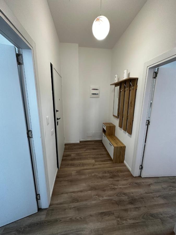 Apartamento Myhouse At 21 Dhjetori Tirana Exterior foto